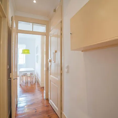 Shortstayflat Chiado Spacious & Trendy * Lissabon